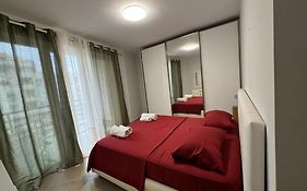 Diem Apartment Near Pazari I Ri