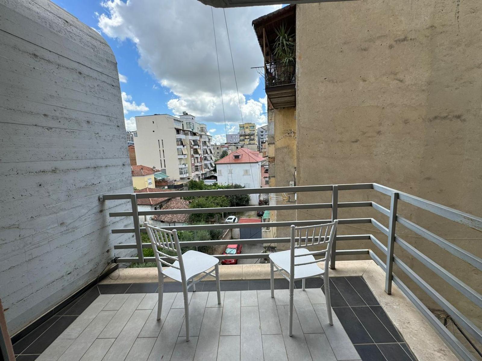Diem Apartment Near Pazari I Ri Tirana Exterior photo