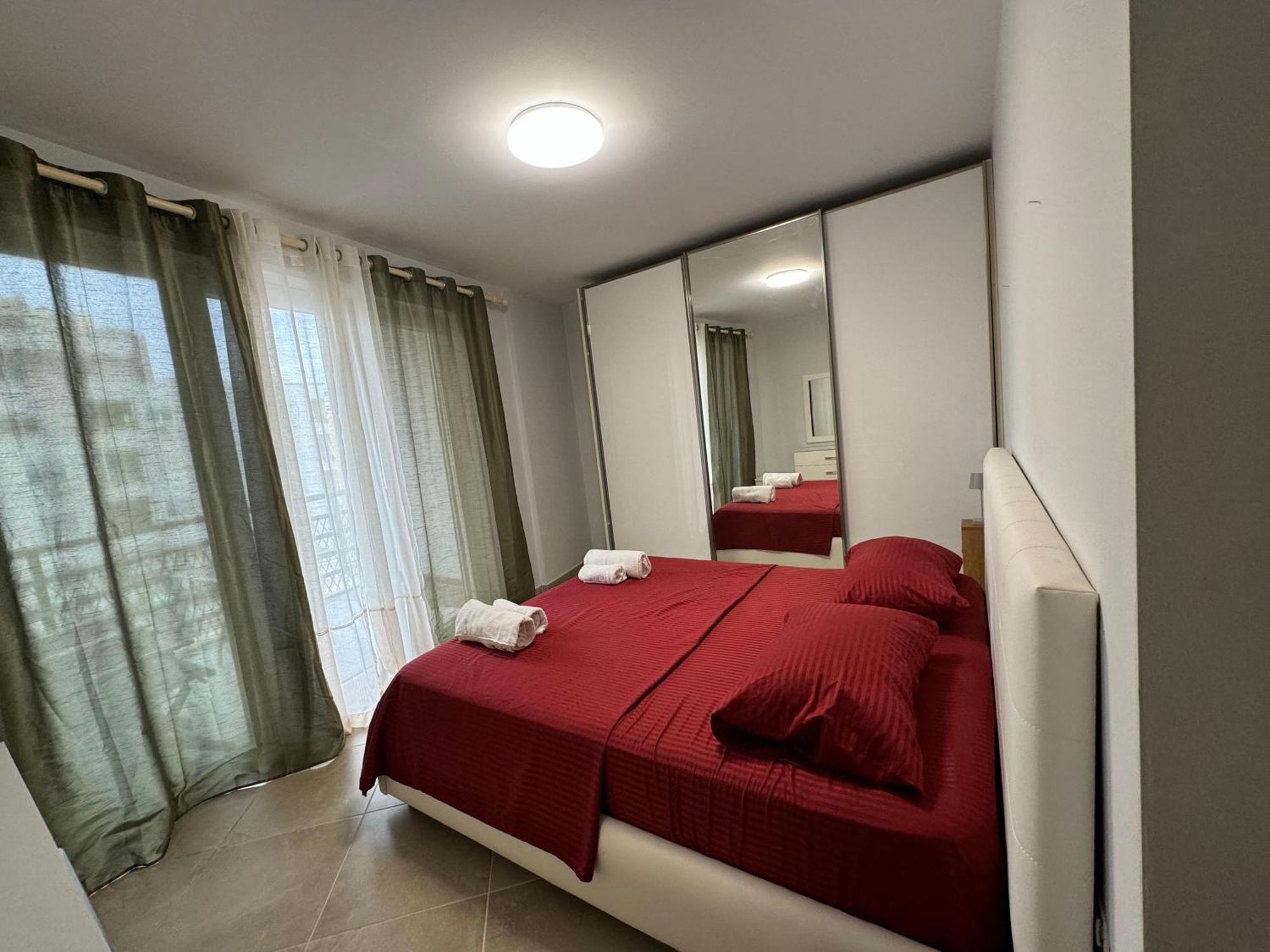 Diem Apartment Near Pazari I Ri Tirana Exterior photo